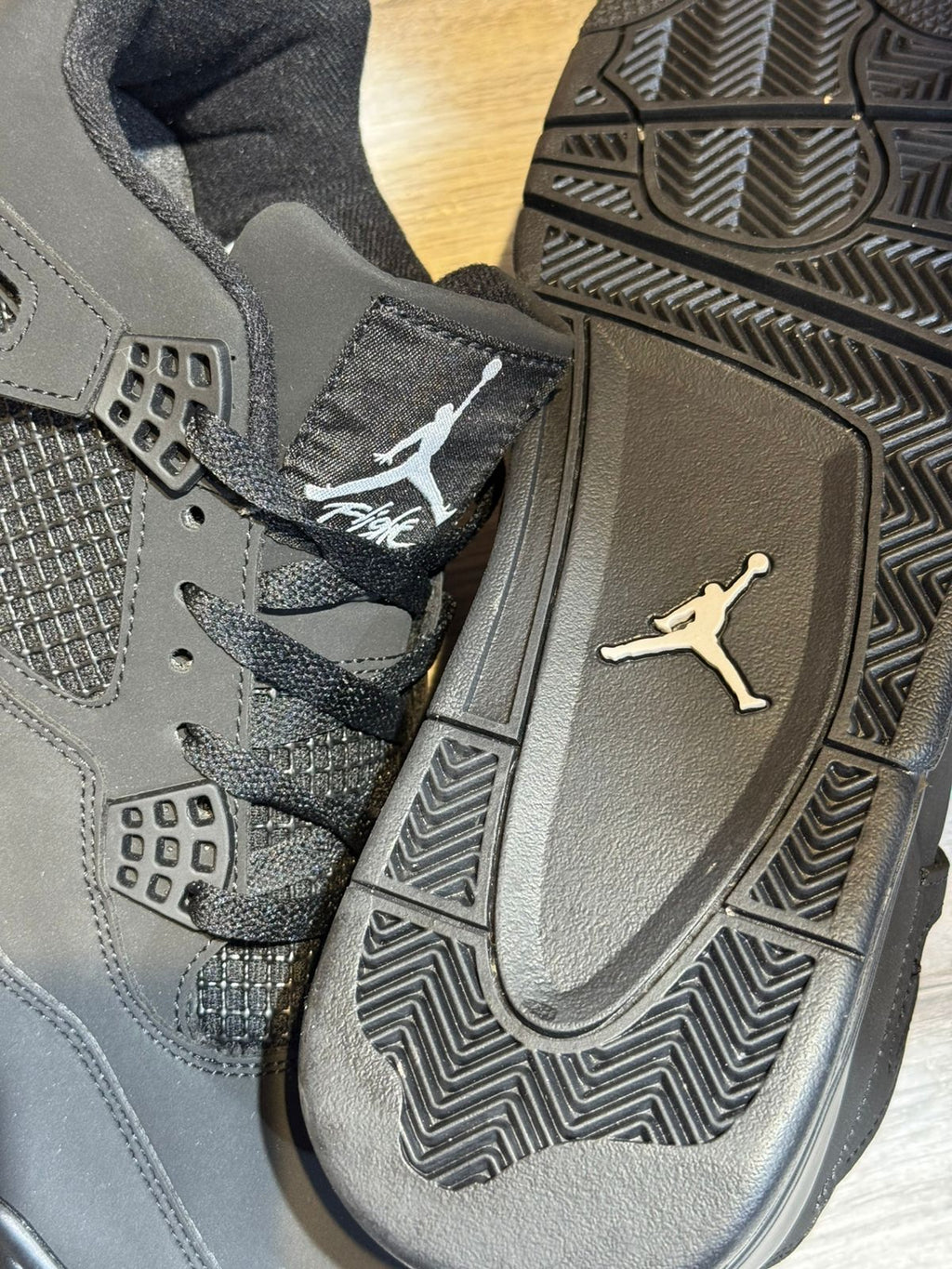 Air Jordan 4 Black Cat