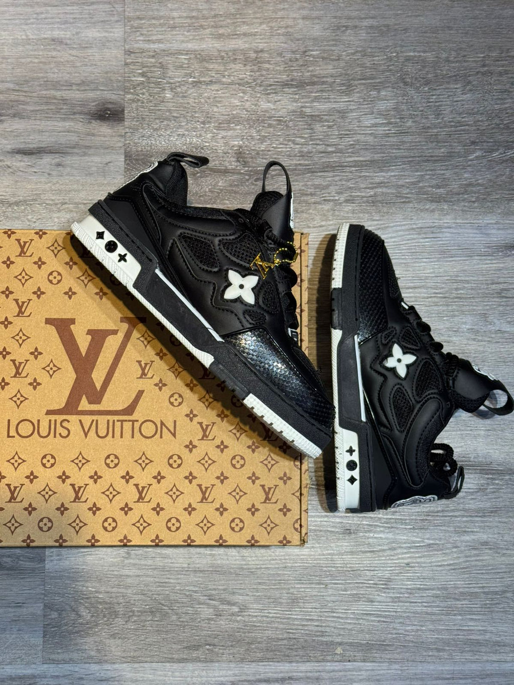 Louis Vuitton Trainer Negro