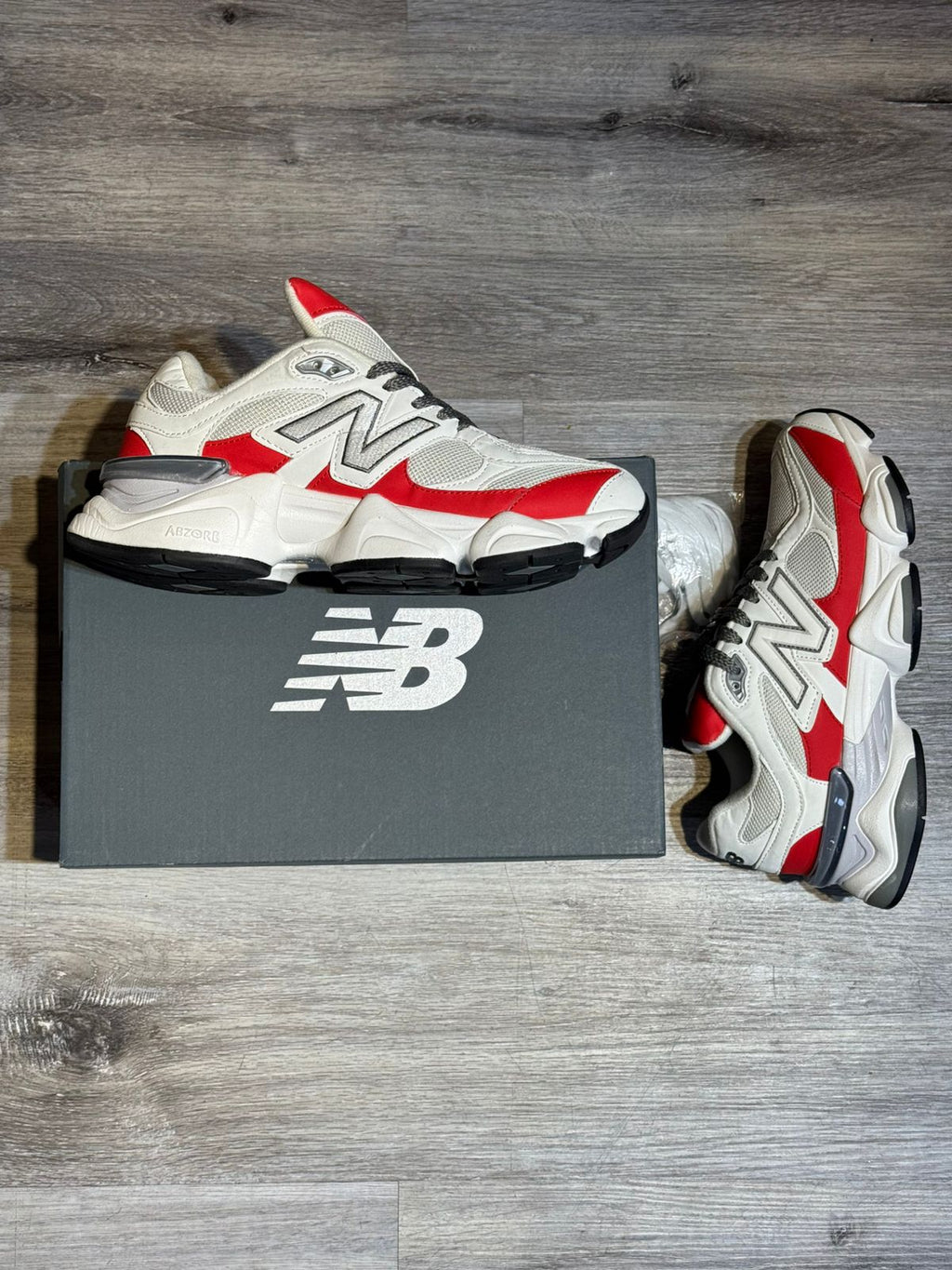 New Balance 9060 Blanco Rojo