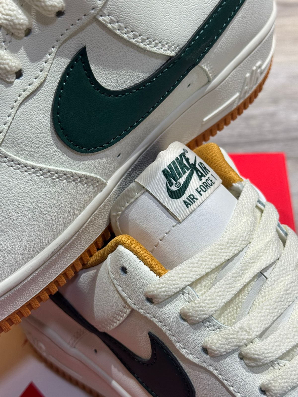 Nike Air Force 1 Blanco Verde Gum