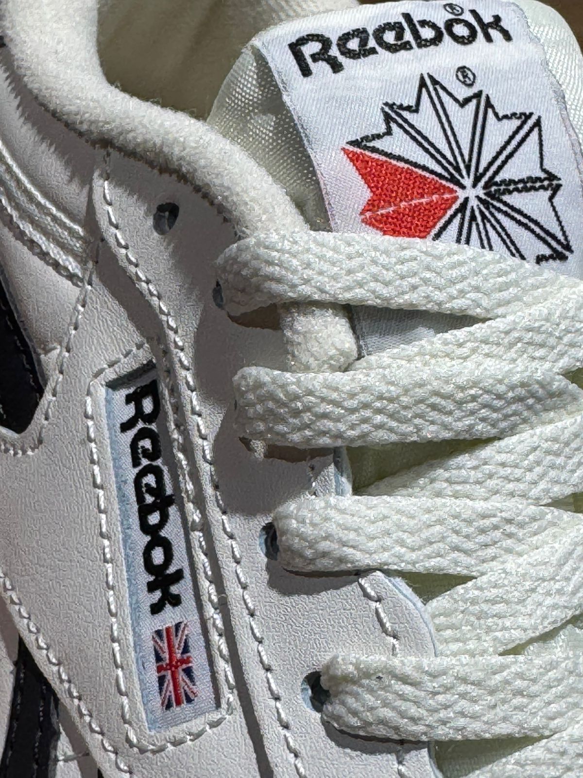 Reebok Classic Blanco Negro